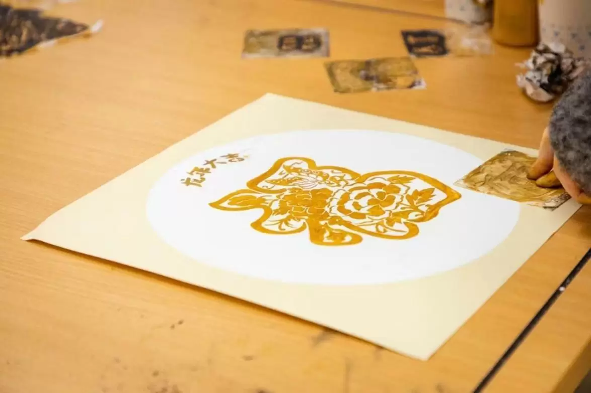 9cdc494b392b6ed8_html_24dd570f6f37a0f7